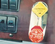PARK BRAKE CONTROL VALVE TRIM