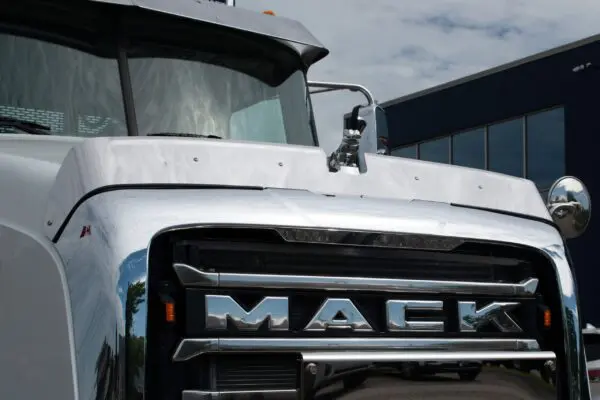 BUG DEFLECTOR - 2024+ MACK GRANITE - Image 2