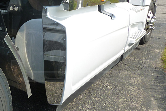 REAR FAIRING TRIM – LT625 image