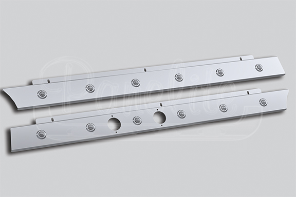 SET-FORWARD AXLE CAB PANELS WITH CAB EXHAUST image