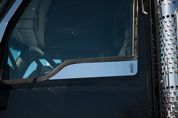 DOOR WINDOW ACCENT – KENWORTH W990, T680 & T880 image