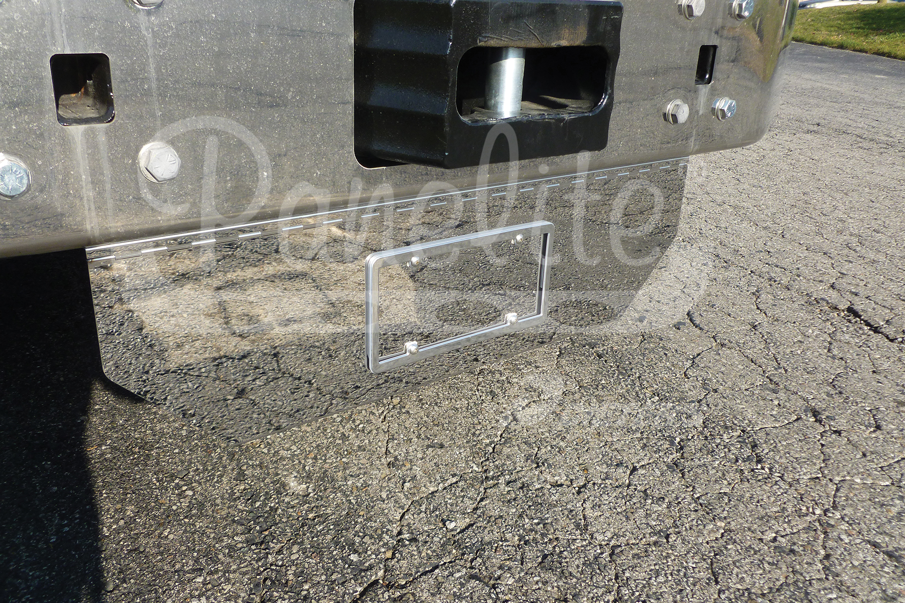 UNDER BUMPER SWING PLATE PANEL – HX615/620 image