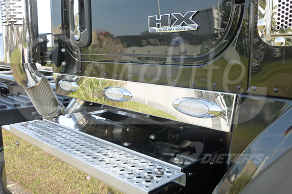 CAB SKIRTS – HX620 WITH DUAL EXHAUST image