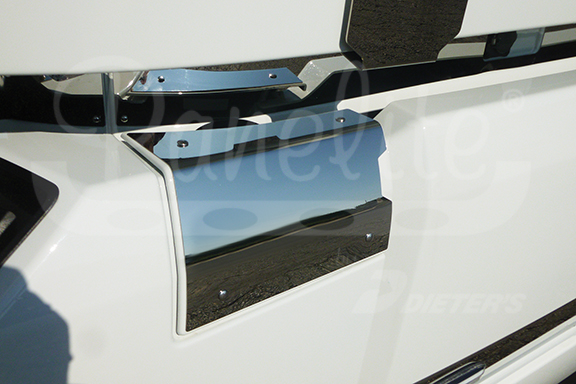 DEF TANK DOOR COVER – VNL740, VNL760 & VNL860 image