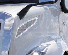 AIR INTAKE GRILLE - VOLVO VNL760 & VNL860