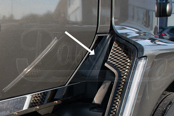 VERTICAL TRIM – KENWORTH T680 NEXT GEN MID-HOOD image