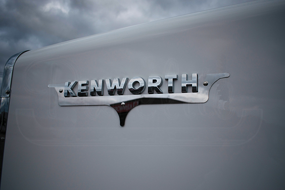 EMBLEM ACCENT – NEW KENWORTH WORDMARK image