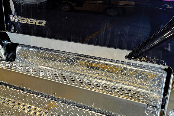 PAINTABLE EXTENDED CAB PANELS – DUAL EXHAUST image