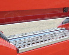 TOP FRONT FAIRING KICK/SCUFF PANEL