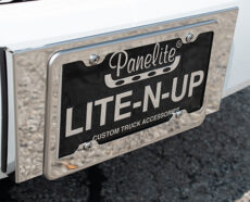 LICENSE PLATE HOLDER - WESTERN STAR 57X